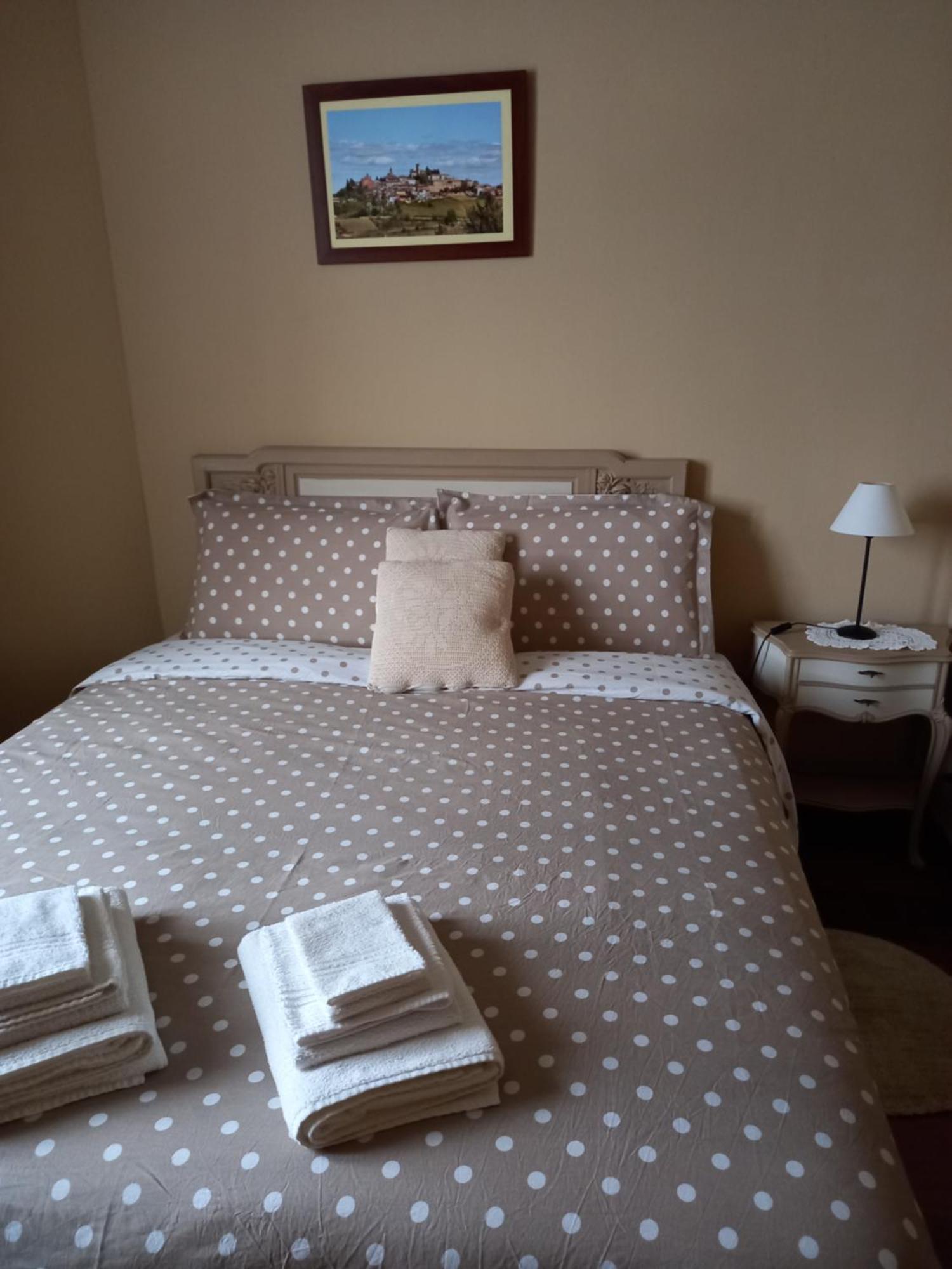 I Quattro Grappoli Acomodação com café da manhã Neive Quarto foto